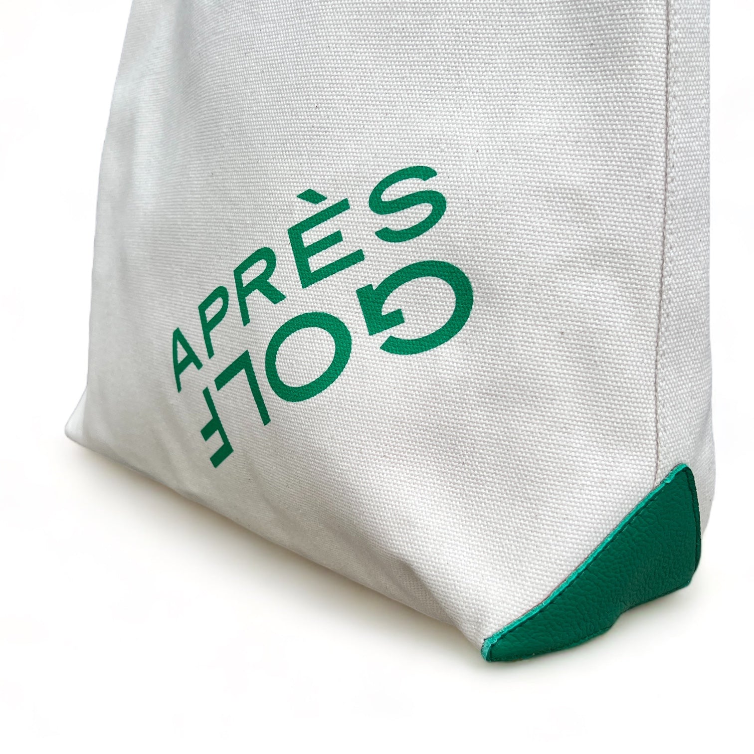 Play + Aprés Bag - APRÉS GOLF in Court Green