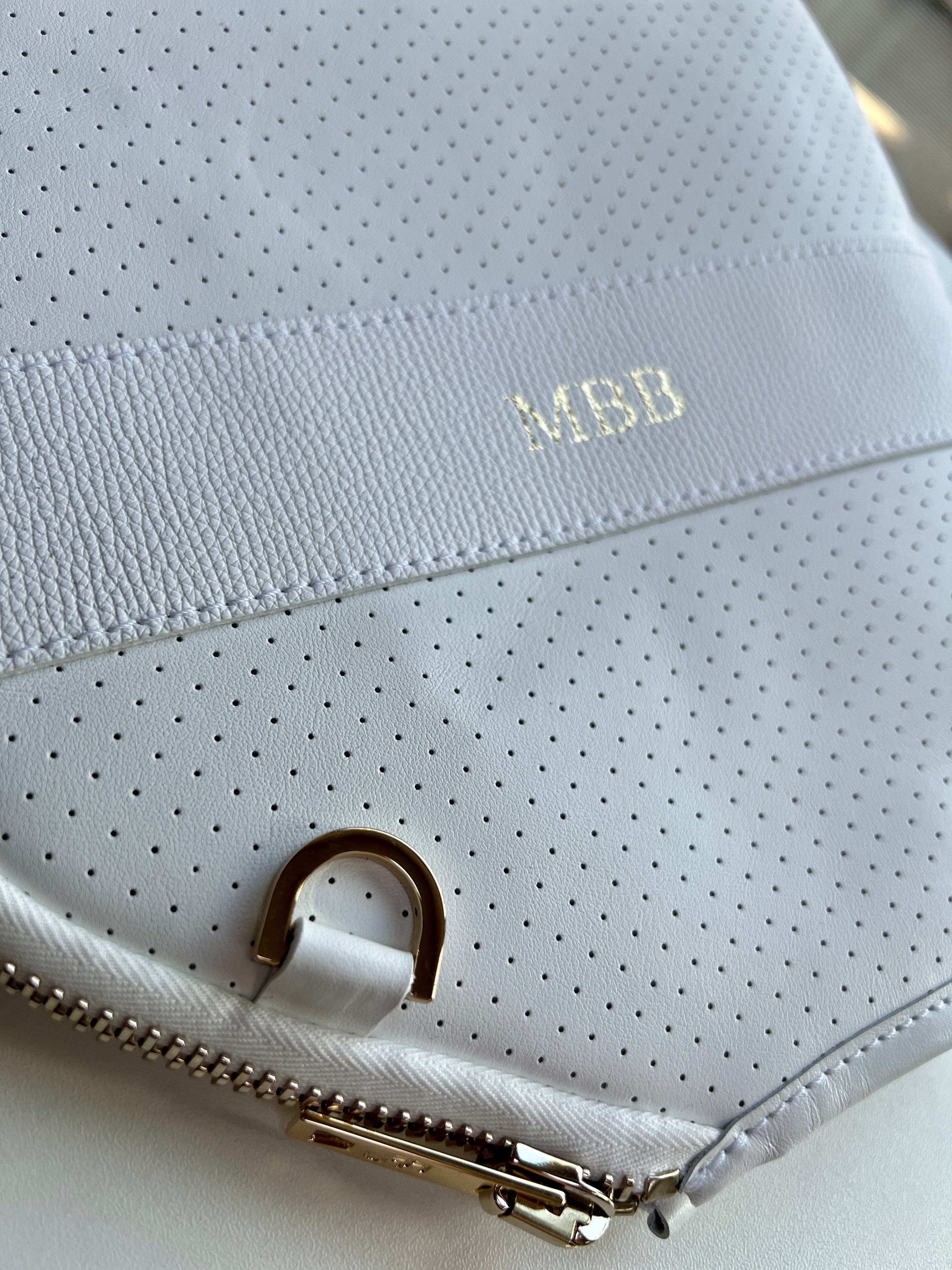 “The Addict” Leather Pickleball Bag - White/Gold