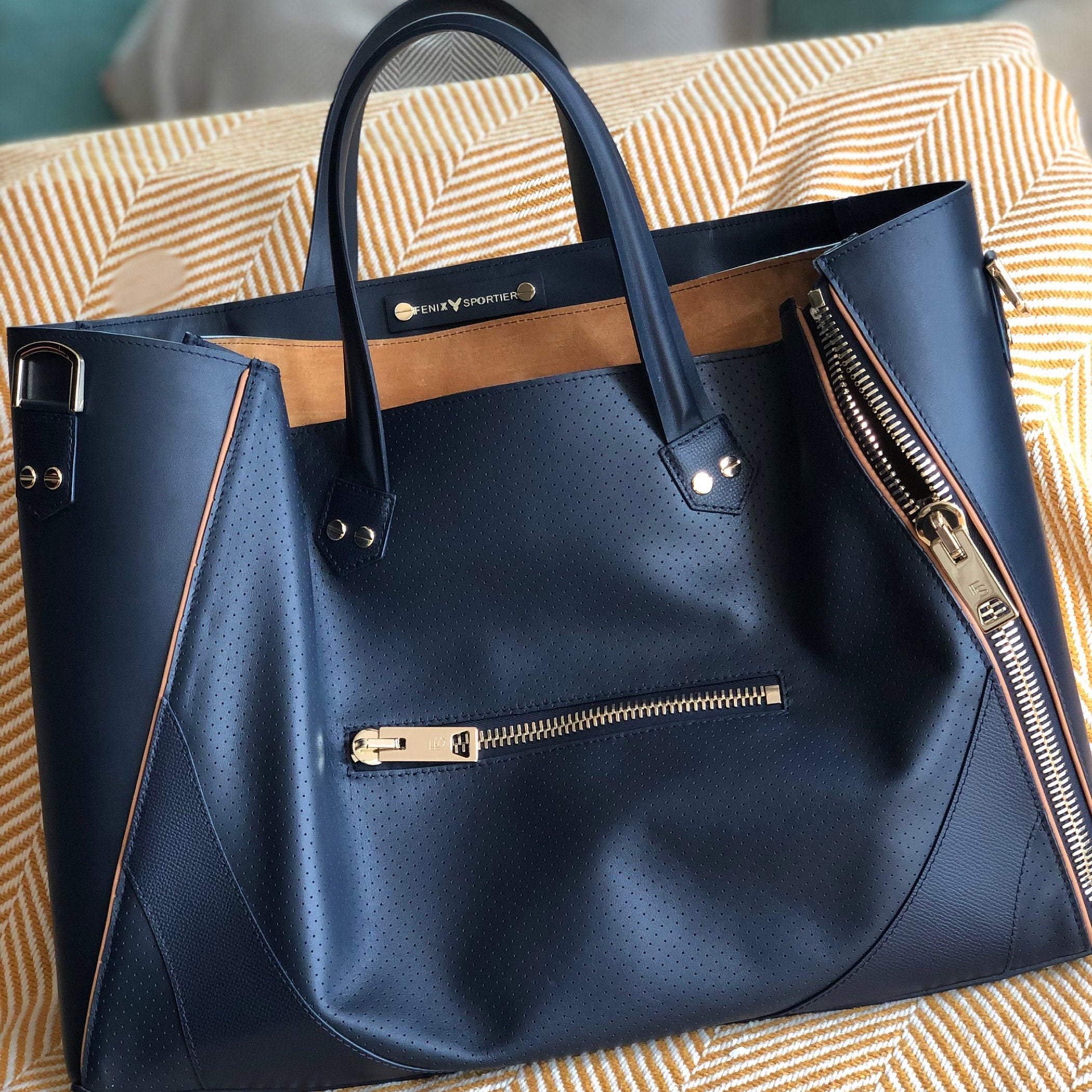 Major Bag (Navy Leather / Gold Hardware)