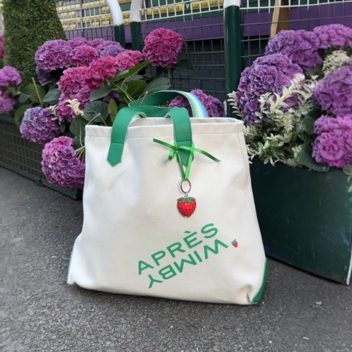 Play + Aprés Bag - APRÉS WIMBY in Court Green